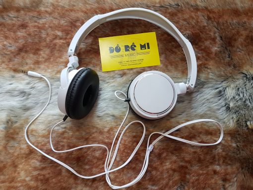 Tai nghe trắng trơn